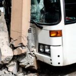 Peritaje en accidentes de transporte público: Responsabilidad determinada por expertos